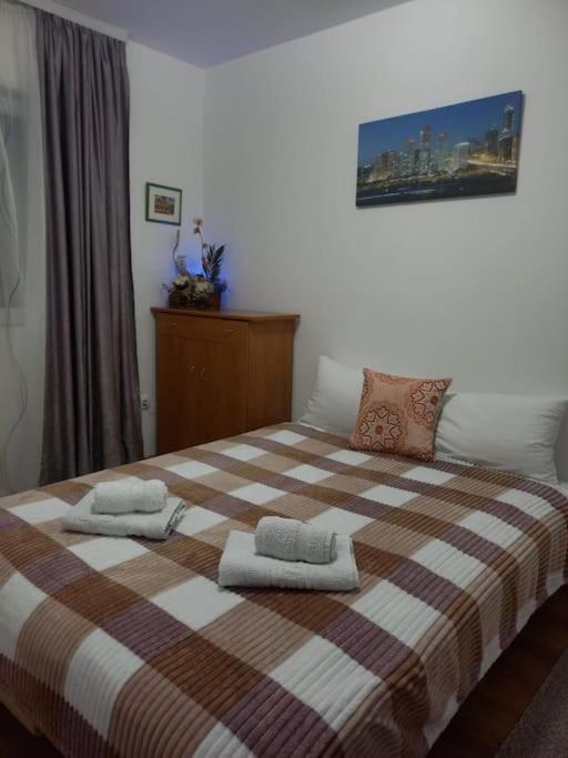 Ledine 2Br Airport Accommodation W/Free Private Parking المظهر الخارجي الصورة